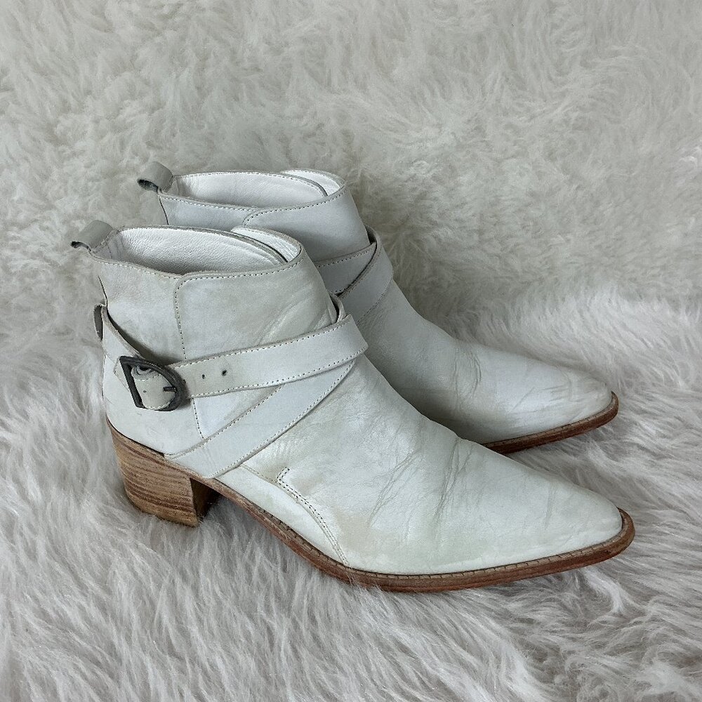 Free People Distressed Ecru Leather Back Loop Ankle Boots EU 39 US 8.5